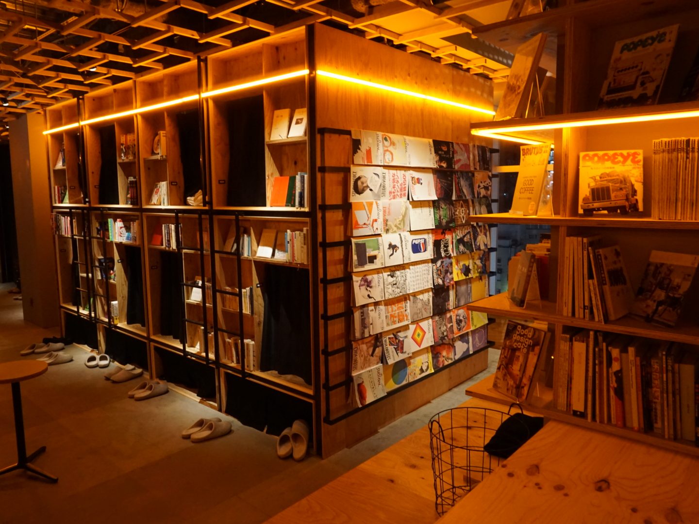 Tokyo Book and Bed